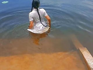 Srilankan school girl bathiin in tank, outside sex video.jangal  sex,asian out side sexy girl video