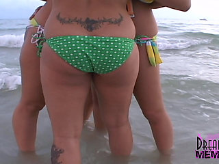 Three All Natural College Cuties Flash at the Beach