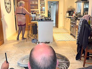 Part 4:-Lanista Bear has his slaves to do their chores. Will they behave?