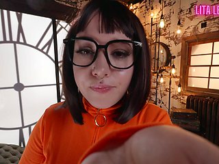 Jinkies! Velma Vores a Tiny Villain