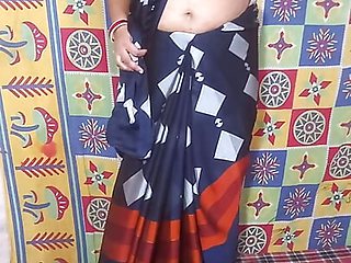 Hot sexy Kitu Bhabhi gave a hot performance by fingering her pussy in front of her brother-in-law.