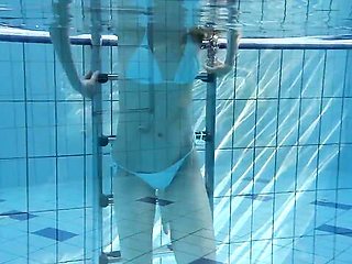 Underwater Show - swimming pool trailer
