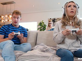 Horny Girls Game - Steamy Nerd Cucks Gamer Girlfriend 1 - Van Wylde