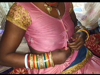 Indian bride apne husband se pehla baar sari me suhaagrat mana ke lund ka pani chut me dali.desi village housewife's viral Hindi sex video