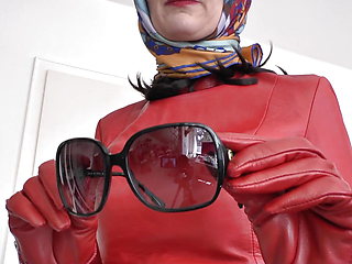 Big Sunglasses Show - Headscarf Makes You Cum