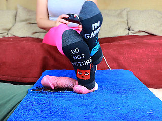 Cockbox CBT and Ballbusting While I'm Gaming, Amateur Femdom Jozi Cock Trampling