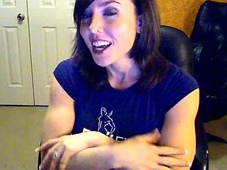 Hot brunette from squirt masturbating on webcam