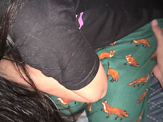 The virgin girl got her tight pussy fucked by the neighbor's big and thick penis, and fully satisfied the pussy.
