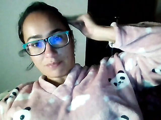 Horny Latina Nataliaprez4 Humps Pillow Until She Cums Twice