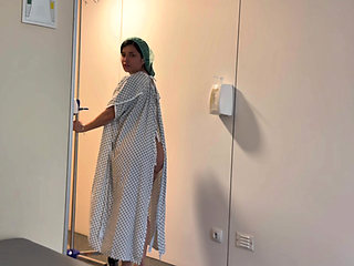 Fucking a Patient at the Hospital and Creampie