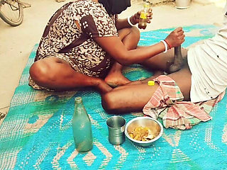 Desi Bhabhi Ke Sath Daru Piya Aur Gaon Ki Chudai Ki