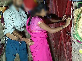 Secret sex in broad daylight, brother-in-law entered the sister-in-law's room and persuaded the sister-in-law to her, then sucked the nipples, choosing the sister-in-law, the sister-in-law landed the muscle and stood up to the doctor.