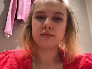 Squirting and Fingering in the Changing Room