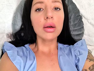 Sexy hottie Anetta Keys enjoys a solo toy masturbation