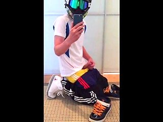 Twink Handjob Amateur Video - Sehr Geil
