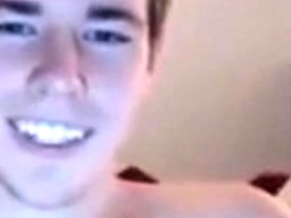 Twink's Delicious Butt on Webcam