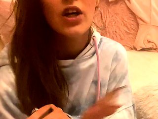 Brunette Solo Webcam Masturbation