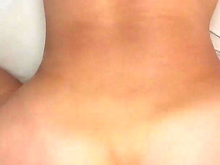 Tiny Muscled Latina Cherry Gets Spread Apart by Trainer