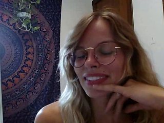 Webcam milf with breast milk live hardcore masturbate