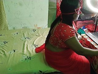 Sexy hot desi village aunty bhabhi web cam video call with strenger in nude show. Open cloth slowly.