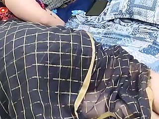 Thief sucking boobs of mallu aunty in Saree