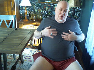Bear Jerks off on Cam Makes Guy Watching Shoot