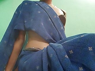 Hot girl in Saree new video