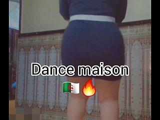 Algerian dance at home after she mastrubs her fat pussy