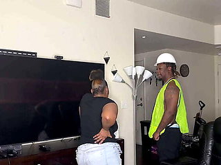 Construction Worker Kendale Offers His BBC to a Lucky Client During Work