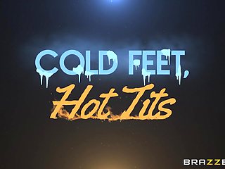 Cold Feet, Hot Tits With Reagan Foxx, Lucas Frost - Brazzers