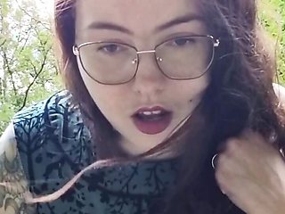 Vends-ta-culotte - Sexy amateur girl with a gorgeous hairy pussy wants to pee on your face