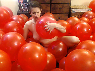 Big bundle of red balloons nude