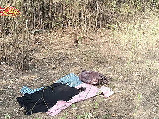 Hot Indian Maid With Big Ass Gets Fucked in Threesome Public Sex