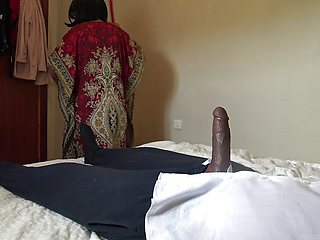 Omg!!! I Flashed My Big Cock to a Married Indian Hotel Maid and She Loved It