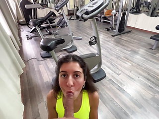 Quick Sex in the Gym - Risky Fuck