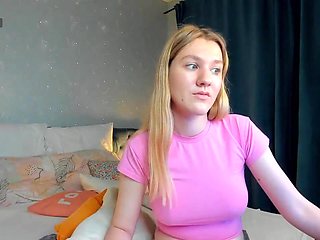 Perfect big ass and natural big boobs blonde skinny teen - Blonde