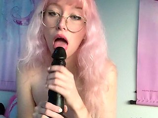 Cute Blonde Masturbates on Webcam with Toy