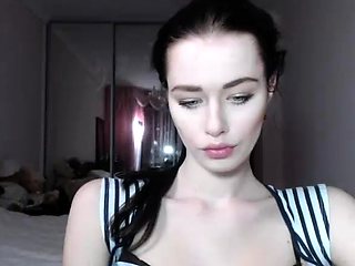 Brunette Solo Webcam Masturbation