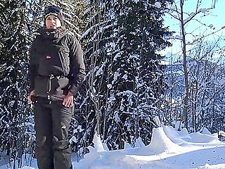 teen 18+ Public Flash in Snowboard in Mountain - Flash a La Neige VicAlouqua Vic Alouqua 720p