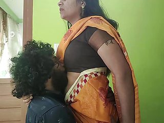 Saree Romance with Hot Lips