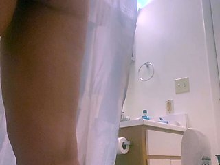 Sexynympho webcam model uses toy on clit to masturbate