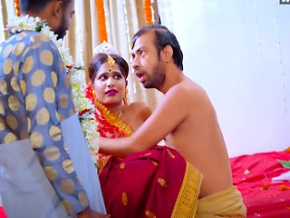 Desi Bade Dudhwali Nai Nawali Dulhan Ko Pati Ke Samne Uska Ex Boyfriend Chod Diya ( Hindi Audio )