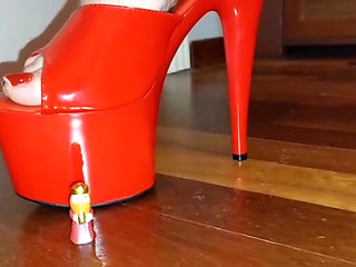 Giantess with Giant Clit and Ass