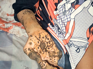 Desi Queen 01 - Secret Passion On Mehandi Night
