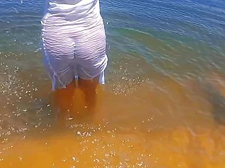 Srilankan hot and sexy girl outside bathing natural place.hot wife sharing video.srilankan sexy video.asian Hot wife showing h p