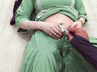 Desi Bhabhi Home Alone Shows Off Her Huge Booty and Tight Pussy in 4K HD