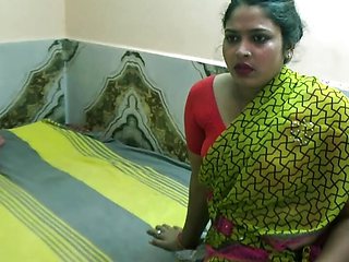 Bengali Boudi Sex with clear Bangla audio! Cheating sex with Boss wife!
