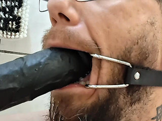 Drool games with spreader of my mouth