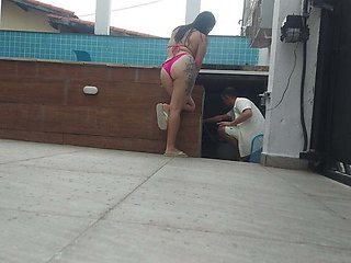 Hot Brazilian Housewife Cheats on Husband with Poolside Lover in 4K