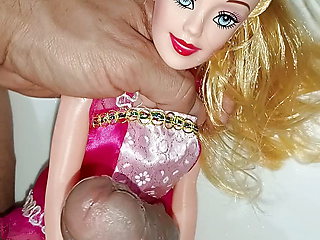 FUCKING MY GIRLFRIEND DOLL WITHOUT PANTIES, AFTER THE PARTY, I SUCK HER, I CUM ON HER FACE, BIG PENIS AND VENOZO